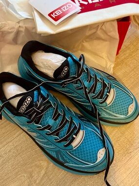 KENZO PARIS Men’s running shoes size EU 42. US 8.5 
MSRP  $470